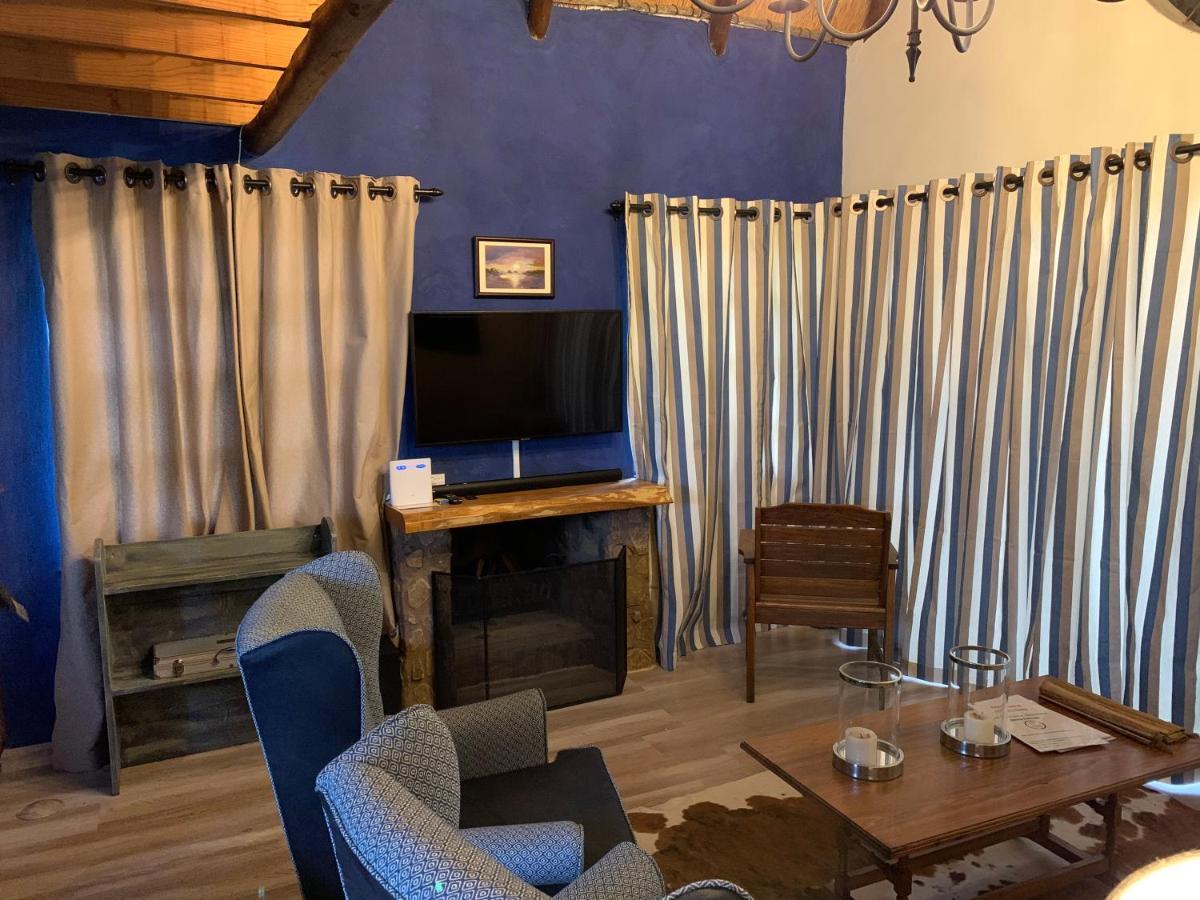 Far Away Place Curry's Post Екстер'єр фото